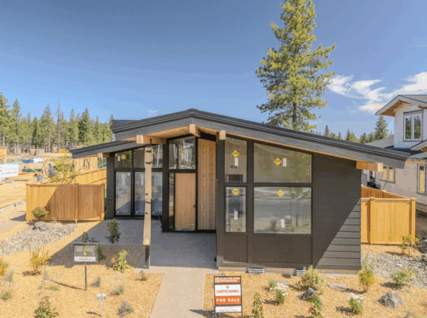 Lot 261 - Discovery West - Image 9